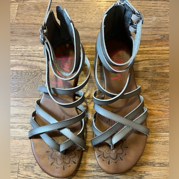 Women's Gray Strappy Sandals Blowfish Malibu Monti Ankle Strap Womens 7.5 - Picture 1 of 5